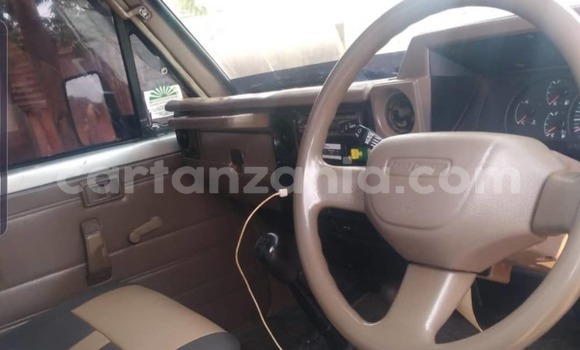 Buy Used Toyota Land Cruiser Silver Car in Dar es Salaam in Dar es Salaam Buy Used Toyota Land Cruiser Silver Car in Dar es Salaam in Dar es Salaam