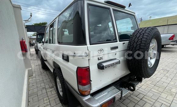 Buy Used Toyota Land Cruiser White Car in Dar es Salaam in Dar es Salaam Buy Used Toyota Land Cruiser White Car in Dar es Salaam in Dar es Salaam