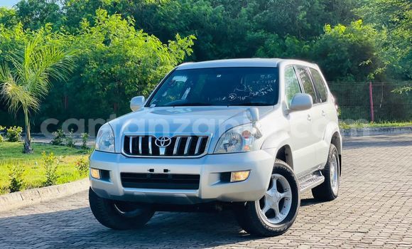 Nunua Imported Toyota Prado Fedha Gari ndani ya Dar es Salaam nchini Dar es Salaam