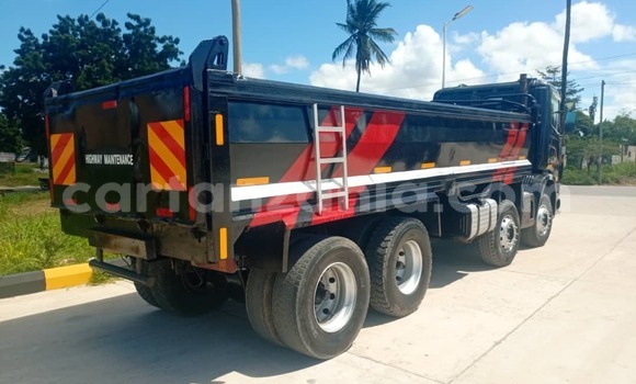 Nunua Imported Scania R420 Nyeusi Lori ndani ya Dar es Salaam nchini Dar es Salaam Nunua Imported Scania R420 Nyeusi Lori ndani ya Dar es Salaam nchini Dar es Salaam