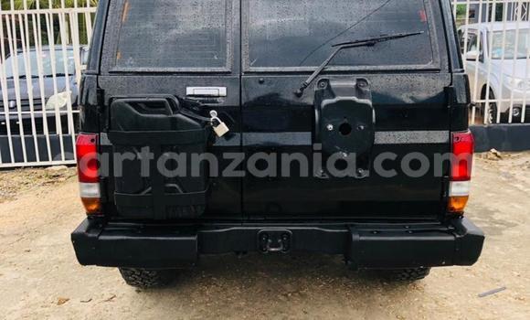 Buy Used Land Rover Range Rover Black Car in Dar es Salaam in Dar es Salaam Buy Used Land Rover Range Rover Black Car in Dar es Salaam in Dar es Salaam