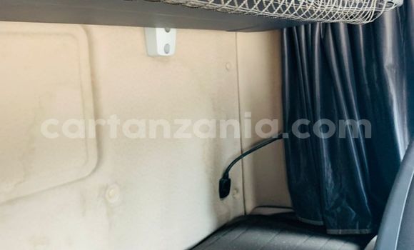 Nunua Imported Scania R420 Nyeupe Lori ndani ya Dar es Salaam nchini Dar es Salaam Nunua Imported Scania R420 Nyeupe Lori ndani ya Dar es Salaam nchini Dar es Salaam