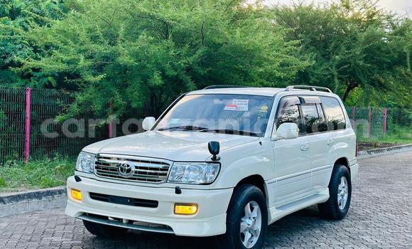 Buy Import Toyota Land Cruiser White Car in Dar es Salaam in Dar es Salaam