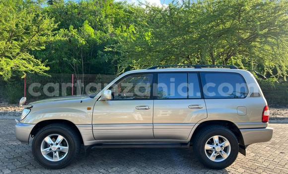 Nunua Imported Toyota Land Cruiser Fedha Gari ndani ya Dar es Salaam nchini Dar es Salaam Nunua Imported Toyota Land Cruiser Fedha Gari ndani ya Dar es Salaam nchini Dar es Salaam