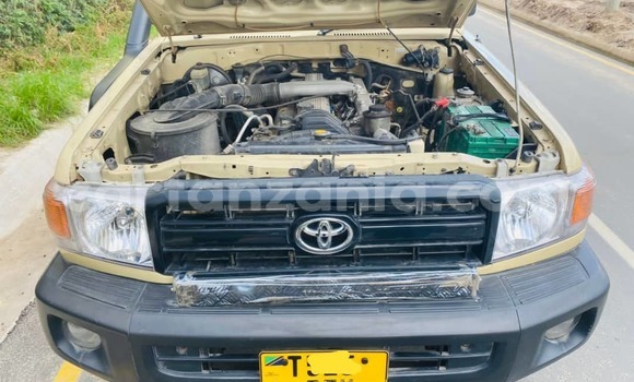 Nunua Ilio tumika Toyota Land Cruiser Nyingine Gari ndani ya Dar es Salaam nchini Dar es Salaam Nunua Ilio tumika Toyota Land Cruiser Nyingine Gari ndani ya Dar es Salaam nchini Dar es Salaam