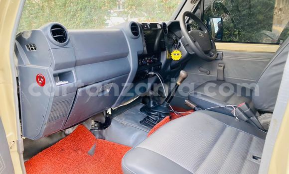 Nunua Ilio tumika Toyota Land Cruiser Nyingine Gari ndani ya Dar es Salaam nchini Dar es Salaam Nunua Ilio tumika Toyota Land Cruiser Nyingine Gari ndani ya Dar es Salaam nchini Dar es Salaam