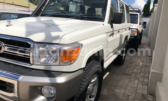 Buy Used Toyota Land Cruiser White Car in Dar es Salaam in Dar es Salaam Buy Used Toyota Land Cruiser White Car in Dar es Salaam in Dar es Salaam