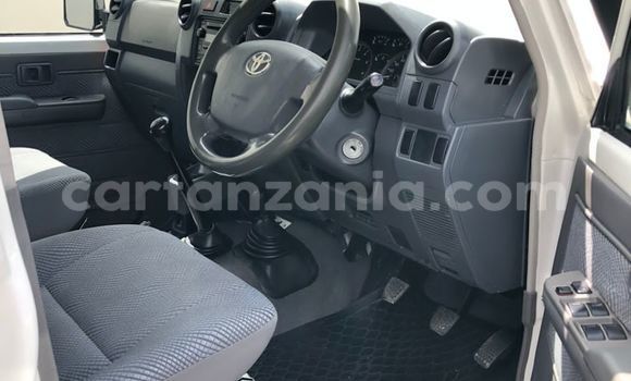 Buy Used Toyota Land Cruiser White Car in Dar es Salaam in Dar es Salaam Buy Used Toyota Land Cruiser White Car in Dar es Salaam in Dar es Salaam