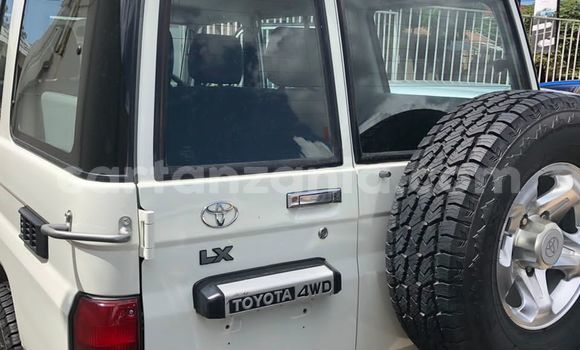 Buy Used Toyota Land Cruiser White Car in Dar es Salaam in Dar es Salaam Buy Used Toyota Land Cruiser White Car in Dar es Salaam in Dar es Salaam