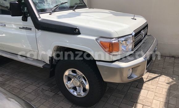Buy Used Toyota Land Cruiser White Car in Dar es Salaam in Dar es Salaam Buy Used Toyota Land Cruiser White Car in Dar es Salaam in Dar es Salaam