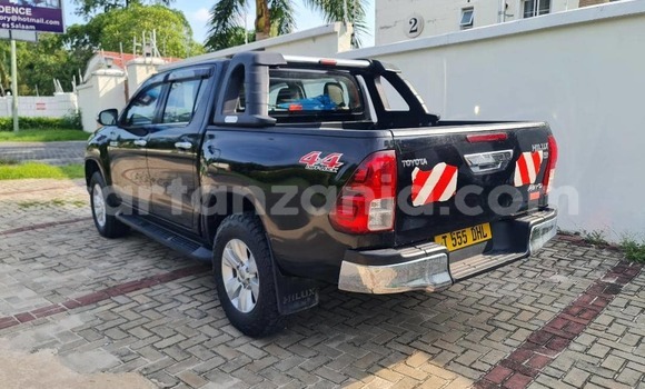 Nunua Ilio tumika Toyota Hilux Nyeusi Gari ndani ya Dar es Salaam nchini Dar es Salaam Nunua Ilio tumika Toyota Hilux Nyeusi Gari ndani ya Dar es Salaam nchini Dar es Salaam