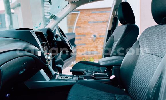 Nunua Imported Subaru Forester Nyeupe Gari ndani ya Dar es Salaam nchini Dar es Salaam Nunua Imported Subaru Forester Nyeupe Gari ndani ya Dar es Salaam nchini Dar es Salaam