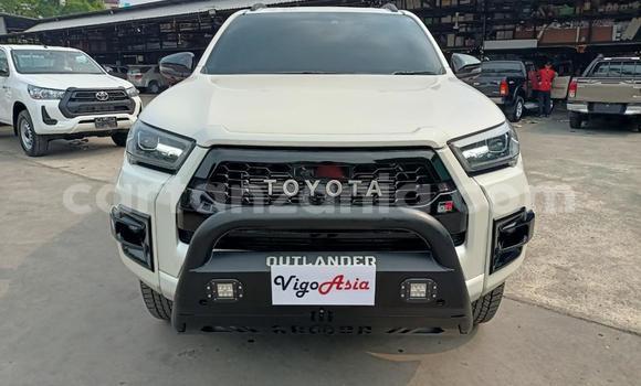 Buy Used Toyota Hilux White Car in Dar es Salaam in Dar es Salaam Buy Used Toyota Hilux White Car in Dar es Salaam in Dar es Salaam