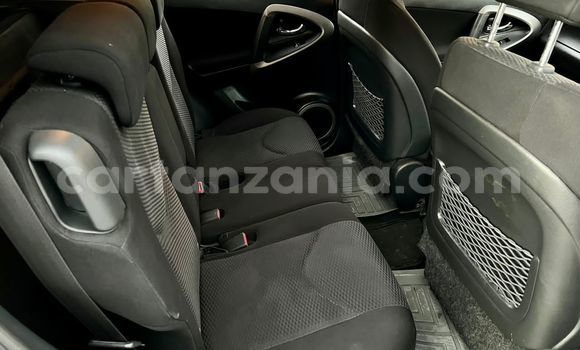 Buy Used Toyota RAV4 White Car in Dar es Salaam in Dar es Salaam Buy Used Toyota RAV4 White Car in Dar es Salaam in Dar es Salaam