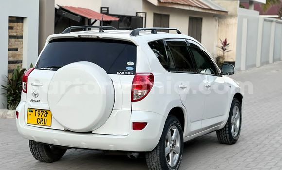 Buy Used Toyota RAV4 White Car in Dar es Salaam in Dar es Salaam Buy Used Toyota RAV4 White Car in Dar es Salaam in Dar es Salaam