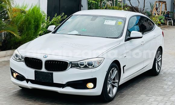 Nunua Imported BMW 3–Series Nyeupe Gari ndani ya Dar es Salaam nchini Dar es Salaam