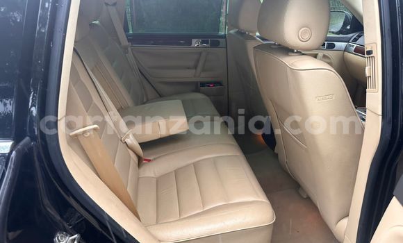 Nunua Imported Volkswagen Touareg Nyeusi Gari ndani ya Dar es Salaam nchini Dar es Salaam Nunua Imported Volkswagen Touareg Nyeusi Gari ndani ya Dar es Salaam nchini Dar es Salaam