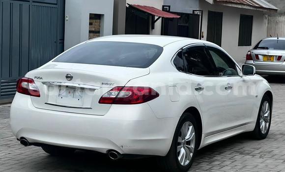 Nunua Imported Nissan Fuga Nyeupe Gari ndani ya Dar es Salaam nchini Dar es Salaam Nunua Imported Nissan Fuga Nyeupe Gari ndani ya Dar es Salaam nchini Dar es Salaam