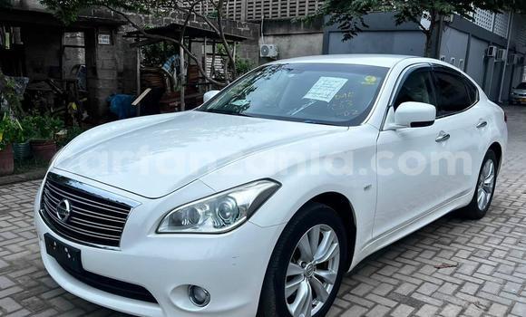 Nunua Imported Nissan Fuga Nyeupe Gari ndani ya Dar es Salaam nchini Dar es Salaam Nunua Imported Nissan Fuga Nyeupe Gari ndani ya Dar es Salaam nchini Dar es Salaam