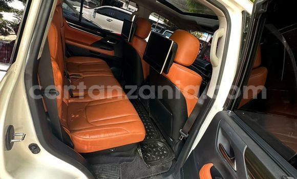 Nunua Ilio tumika Lexus LX 570 Nyeupe Gari ndani ya Dar es Salaam nchini Dar es Salaam Nunua Ilio tumika Lexus LX 570 Nyeupe Gari ndani ya Dar es Salaam nchini Dar es Salaam