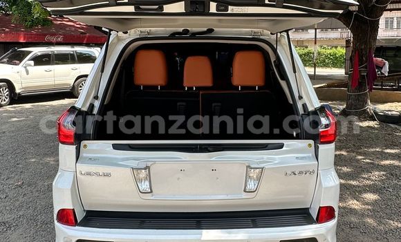 Nunua Ilio tumika Lexus LX 570 Nyeupe Gari ndani ya Dar es Salaam nchini Dar es Salaam Nunua Ilio tumika Lexus LX 570 Nyeupe Gari ndani ya Dar es Salaam nchini Dar es Salaam