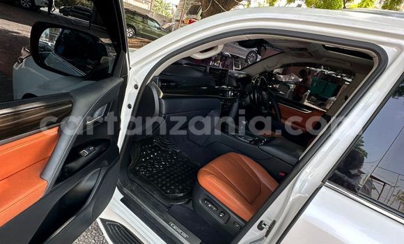 Nunua Ilio tumika Lexus LX 570 Nyeupe Gari ndani ya Dar es Salaam nchini Dar es Salaam Nunua Ilio tumika Lexus LX 570 Nyeupe Gari ndani ya Dar es Salaam nchini Dar es Salaam