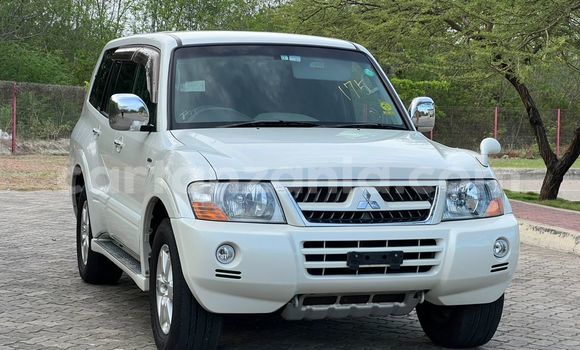 Nunua Imported Mitsubishi Pajero Nyeupe Gari ndani ya Dar es Salaam nchini Dar es Salaam Nunua Imported Mitsubishi Pajero Nyeupe Gari ndani ya Dar es Salaam nchini Dar es Salaam