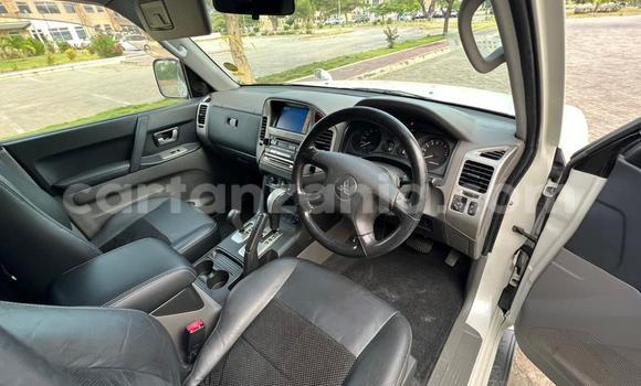 Nunua Imported Mitsubishi Pajero Nyeupe Gari ndani ya Dar es Salaam nchini Dar es Salaam Nunua Imported Mitsubishi Pajero Nyeupe Gari ndani ya Dar es Salaam nchini Dar es Salaam