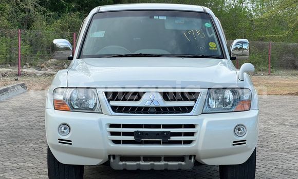 Nunua Imported Mitsubishi Pajero Nyeupe Gari ndani ya Dar es Salaam nchini Dar es Salaam Nunua Imported Mitsubishi Pajero Nyeupe Gari ndani ya Dar es Salaam nchini Dar es Salaam