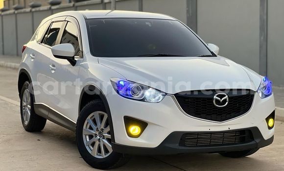 Nunua Imported Mazda CX-5 Nyeupe Gari ndani ya Dar es Salaam nchini Dar es Salaam