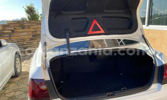 Buy Used Toyota Crown White Car in Dar es Salaam in Dar es Salaam Buy Used Toyota Crown White Car in Dar es Salaam in Dar es Salaam