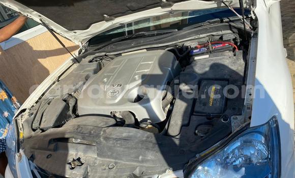 Buy Used Toyota Crown White Car in Dar es Salaam in Dar es Salaam Buy Used Toyota Crown White Car in Dar es Salaam in Dar es Salaam