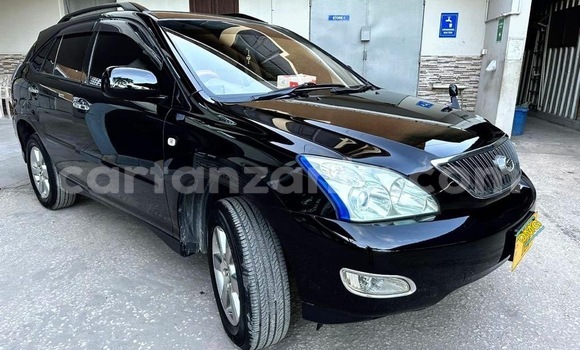 Nunua Ilio tumika Toyota Harrier Nyeusi Gari ndani ya Dar es Salaam nchini Dar es Salaam