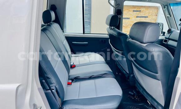 Nunua Ilio tumika Toyota Land Cruiser Nyeupe Gari ndani ya Dar es Salaam nchini Dar es Salaam Nunua Ilio tumika Toyota Land Cruiser Nyeupe Gari ndani ya Dar es Salaam nchini Dar es Salaam