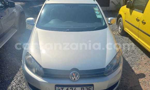 Buy Used Volkswagen Golf White Car in Dar es Salaam in Dar es Salaam Buy Used Volkswagen Golf White Car in Dar es Salaam in Dar es Salaam