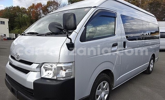 Buy Used Toyota Hiace Silver Car in Dar es Salaam in Dar es Salaam