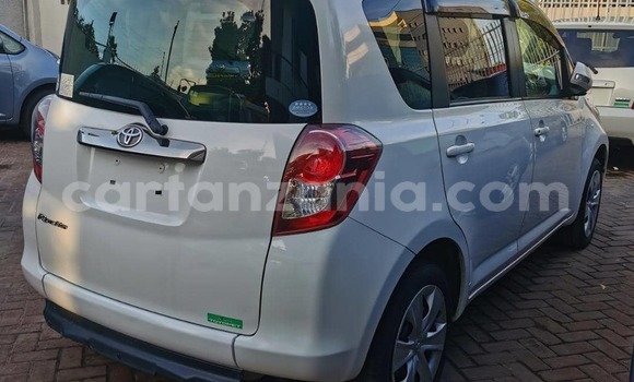 Nunua Ilio tumika Toyota Ractis Nyeupe Gari ndani ya Dar es Salaam nchini Dar es Salaam Nunua Ilio tumika Toyota Ractis Nyeupe Gari ndani ya Dar es Salaam nchini Dar es Salaam
