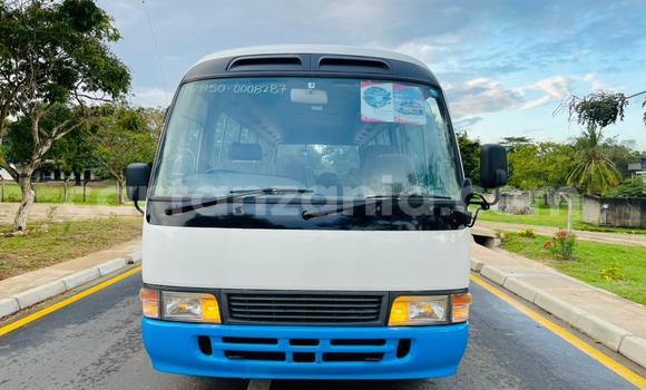Nunua Imported Toyota Coaster Nyingine Gari ndani ya Dar es Salaam nchini Dar es Salaam Nunua Imported Toyota Coaster Nyingine Gari ndani ya Dar es Salaam nchini Dar es Salaam