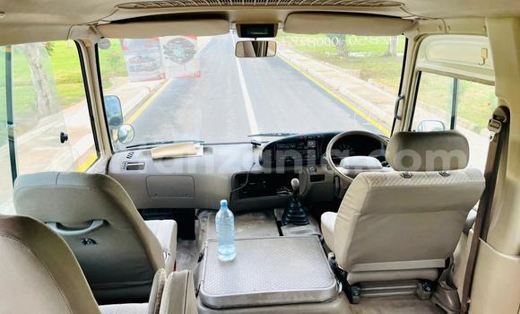 Nunua Imported Toyota Coaster Nyingine Gari ndani ya Dar es Salaam nchini Dar es Salaam Nunua Imported Toyota Coaster Nyingine Gari ndani ya Dar es Salaam nchini Dar es Salaam