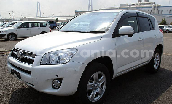 Buy Used Toyota RAV4 White Car in Dar es Salaam in Dar es Salaam