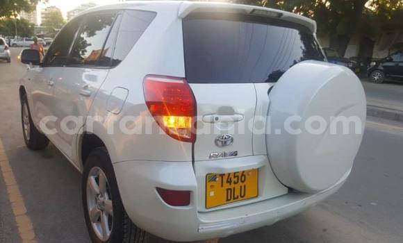 Nunua Ilio tumika Toyota RAV4 Nyeupe Gari ndani ya Dar es Salaam nchini Dar es Salaam Nunua Ilio tumika Toyota RAV4 Nyeupe Gari ndani ya Dar es Salaam nchini Dar es Salaam