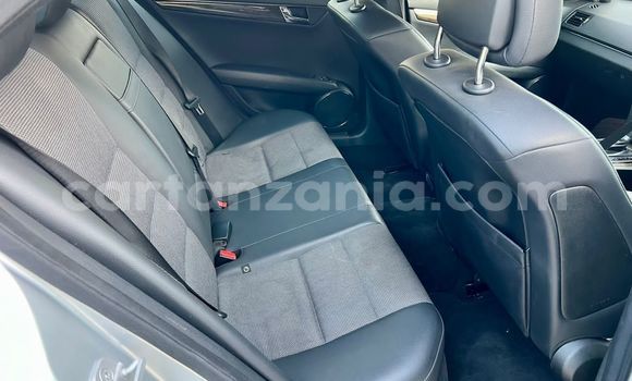 Nunua Ilio tumika Mercedes-Benz C-Classe Fedha Gari ndani ya Dar es Salaam nchini Dar es Salaam Nunua Ilio tumika Mercedes-Benz C-Classe Fedha Gari ndani ya Dar es Salaam nchini Dar es Salaam