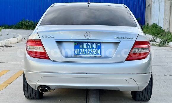 Nunua Ilio tumika Mercedes-Benz C-Classe Fedha Gari ndani ya Dar es Salaam nchini Dar es Salaam Nunua Ilio tumika Mercedes-Benz C-Classe Fedha Gari ndani ya Dar es Salaam nchini Dar es Salaam