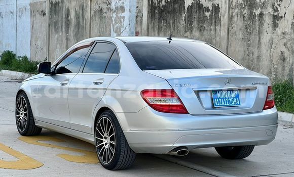 Nunua Ilio tumika Mercedes-Benz C-Classe Fedha Gari ndani ya Dar es Salaam nchini Dar es Salaam Nunua Ilio tumika Mercedes-Benz C-Classe Fedha Gari ndani ya Dar es Salaam nchini Dar es Salaam