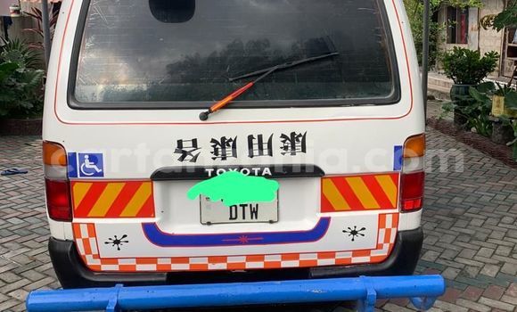 Nunua Ilio tumika Toyota Hiace Nyeupe Gari ndani ya Dar es Salaam nchini Dar es Salaam Nunua Ilio tumika Toyota Hiace Nyeupe Gari ndani ya Dar es Salaam nchini Dar es Salaam