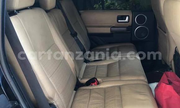 Nunua Ilio tumika Land Rover Discovery Nyeusi Gari ndani ya Dar es Salaam nchini Dar es Salaam Nunua Ilio tumika Land Rover Discovery Nyeusi Gari ndani ya Dar es Salaam nchini Dar es Salaam