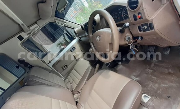 Buy Used Toyota Land Cruiser White Car in Dar es Salaam in Dar es Salaam Buy Used Toyota Land Cruiser White Car in Dar es Salaam in Dar es Salaam