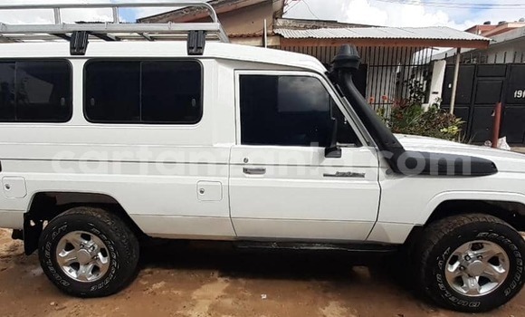 Buy Used Toyota Land Cruiser White Car in Dar es Salaam in Dar es Salaam Buy Used Toyota Land Cruiser White Car in Dar es Salaam in Dar es Salaam