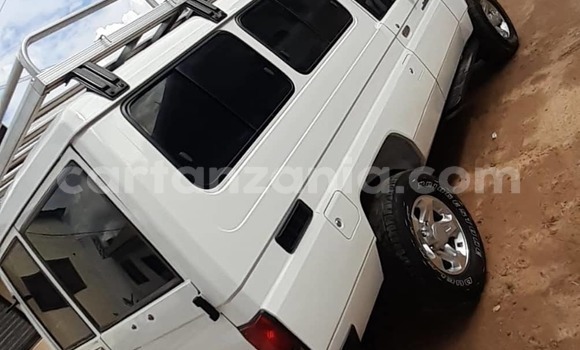 Buy Used Toyota Land Cruiser White Car in Dar es Salaam in Dar es Salaam Buy Used Toyota Land Cruiser White Car in Dar es Salaam in Dar es Salaam