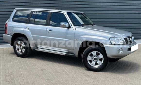 Buy Used Nissan Patrol Silver Car in Arusha in Arusha
